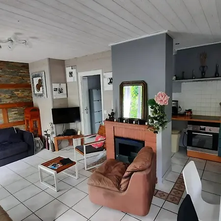 Holiday home La Aux Acacias~vacances Nature Et Au Calme